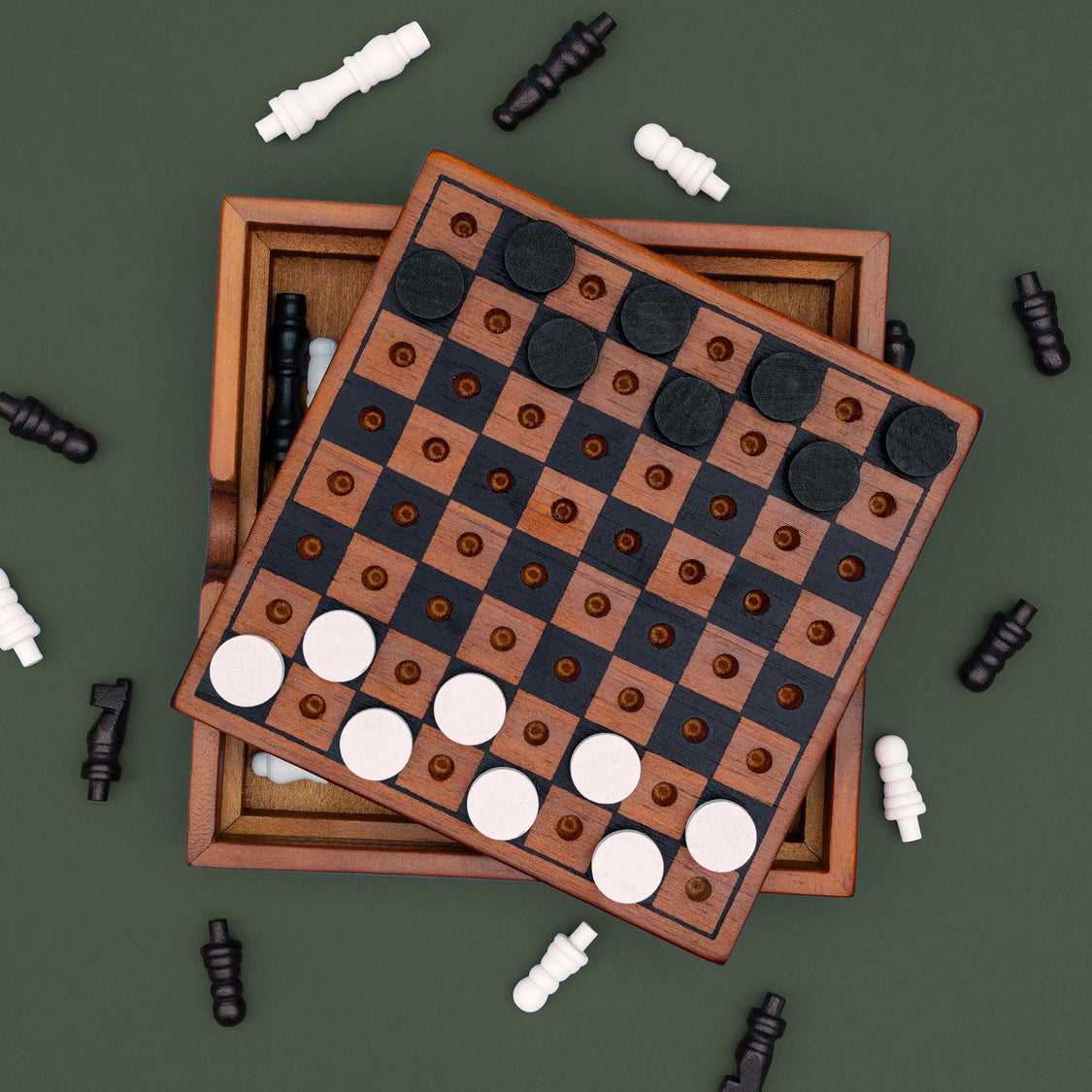 Luckies Iron & Glory - Chess & Checkers Multi-Coloured 14x3x14cm