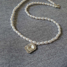 Load image into Gallery viewer, Luninana Necklace - Vintage Pearl Necklace YX028
