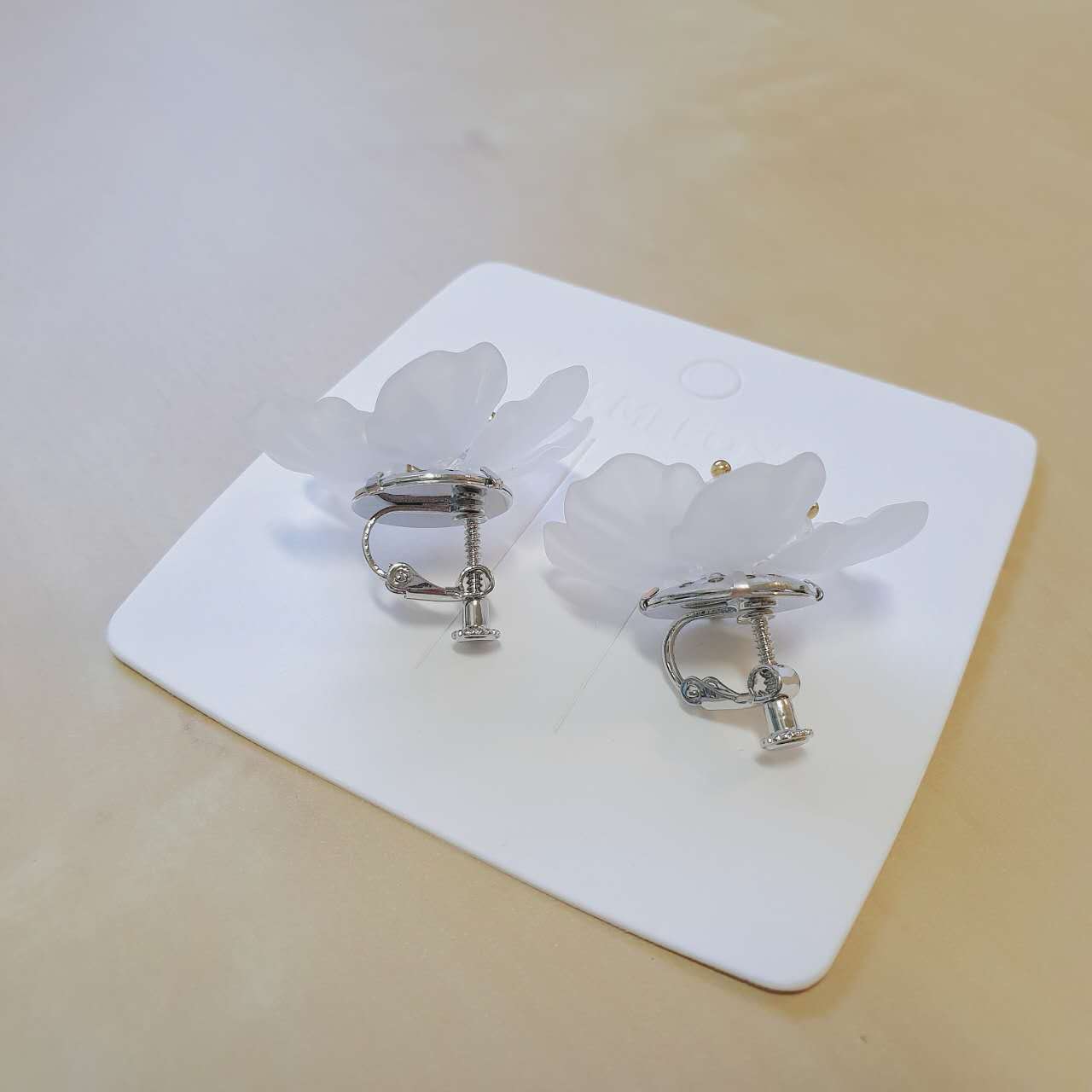 Luninana Clip-on Earrings - Moonlight Peony LL002