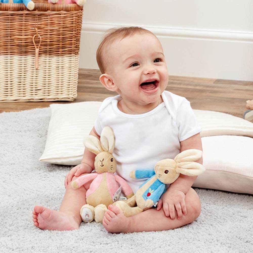 RATTLE: PETER RABBIT & FLOPSY BEAN PLUSH 13CM