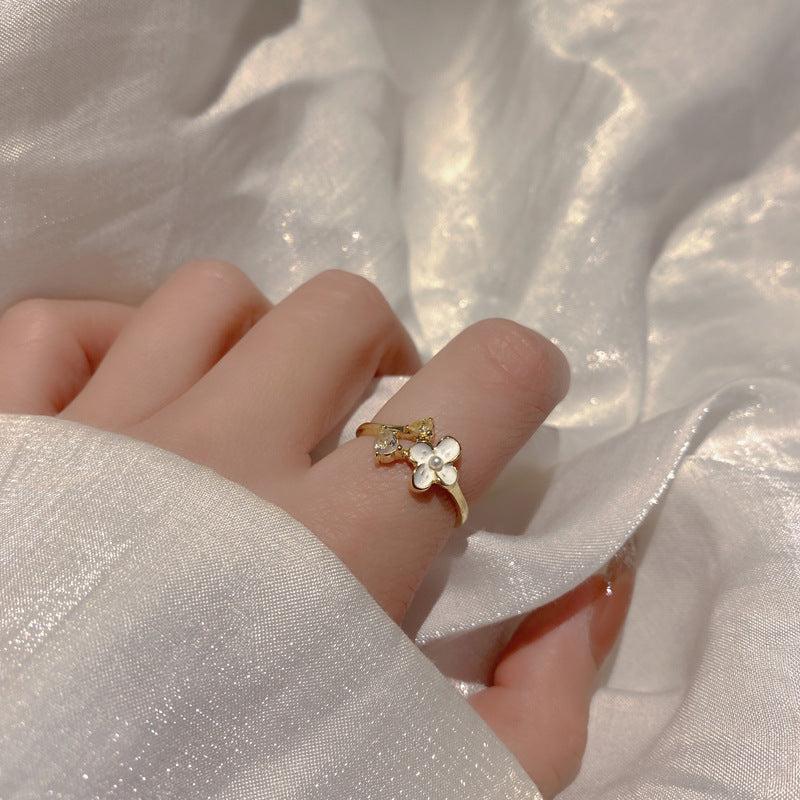Luninana Ring - Shining Floral Pearl Ring YBY035