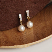 Load image into Gallery viewer, Luninana Earrings - Diamond-set pearl earrings YX005
