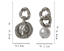 Load image into Gallery viewer, Luninana Earrings - Coin Dangle with Pearl Earrings YBY046
