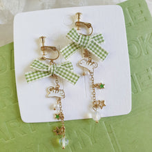Load image into Gallery viewer, Luninana Clip-on Earrings - Green Ribbon Kitty Earrings YBY060
