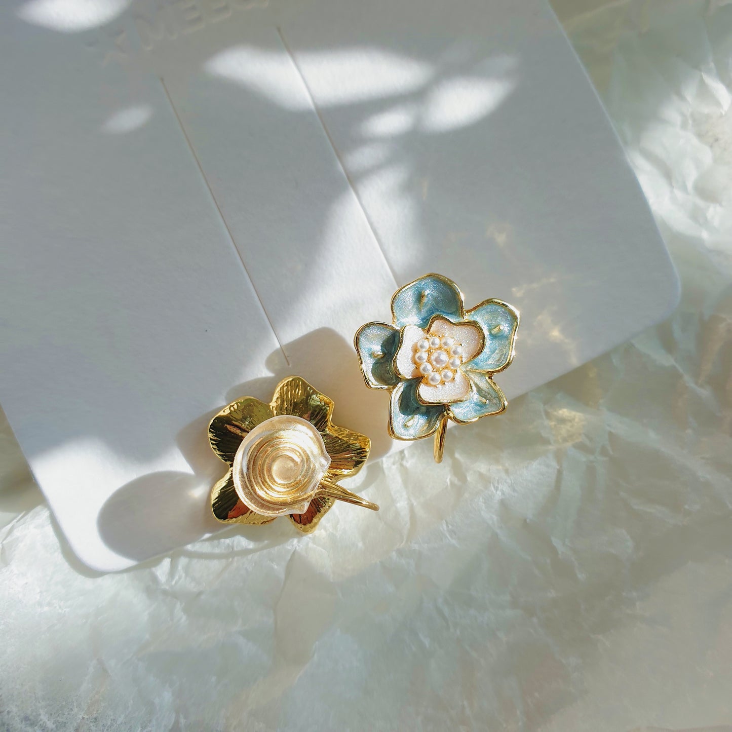 Luninana Clip-on Earrings -  Vintage Blue Flower Earrings LL008