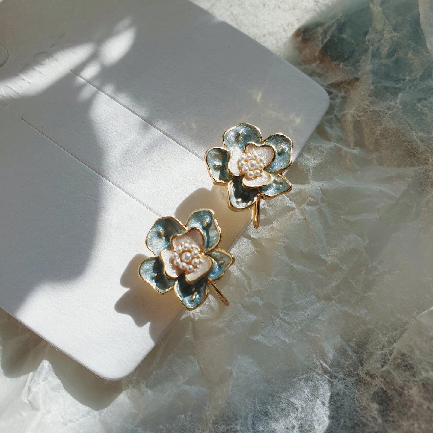 Luninana Clip-on Earrings -  Vintage Blue Flower Earrings LL008