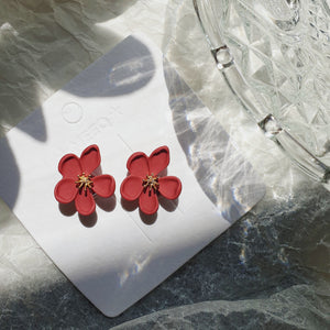 Luninana Clip-on Earrings -  Red Flower with Golden Pistil Earrings LL018