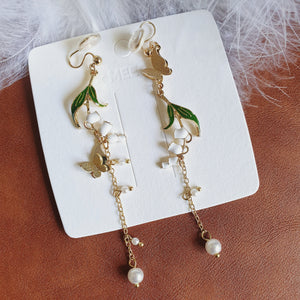 Luninana Clip-on Earrings -  Snowdrop Flower with Golden Butterfly Earrings LL020