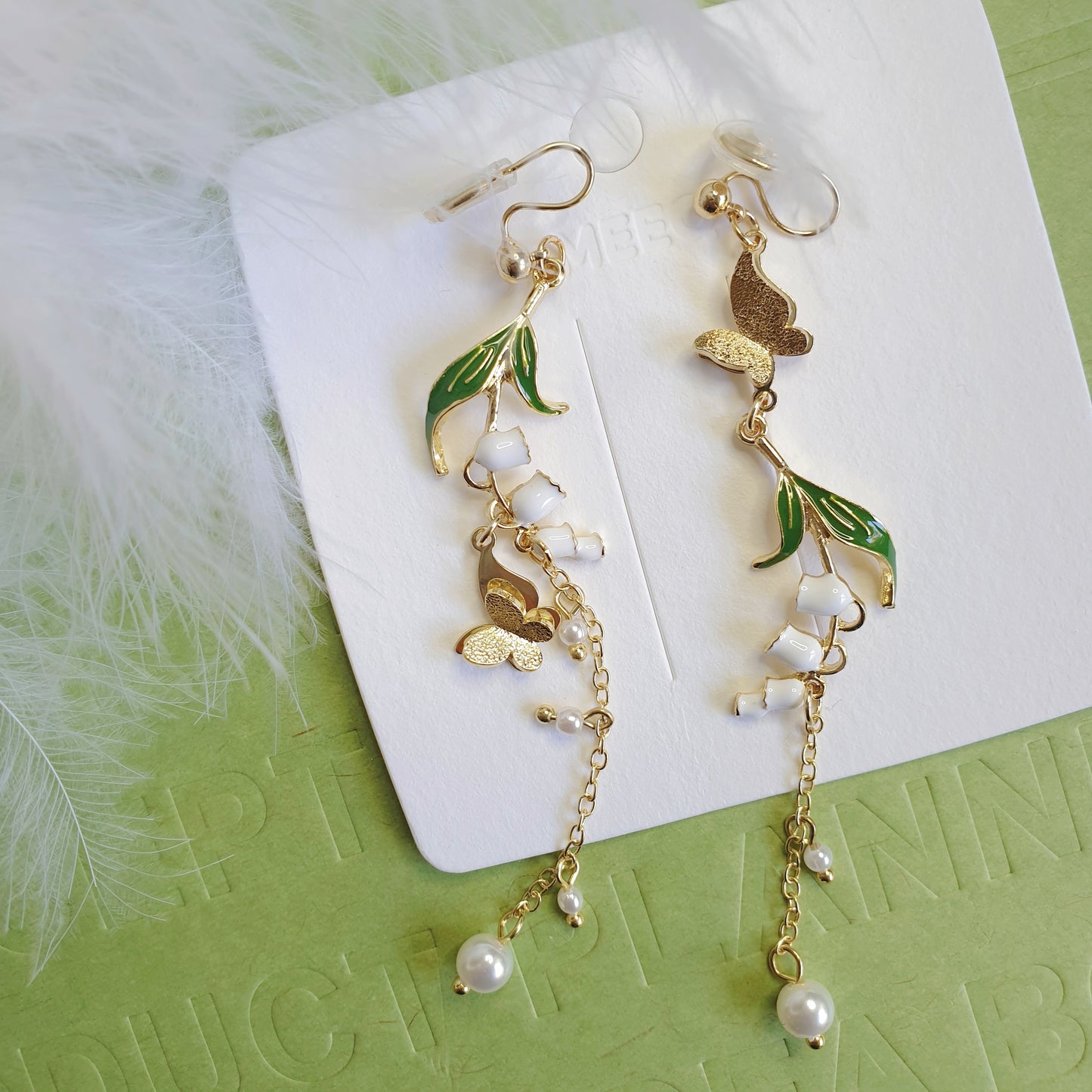 Luninana Clip-on Earrings -  Snowdrop Flower with Golden Butterfly Earrings LL020