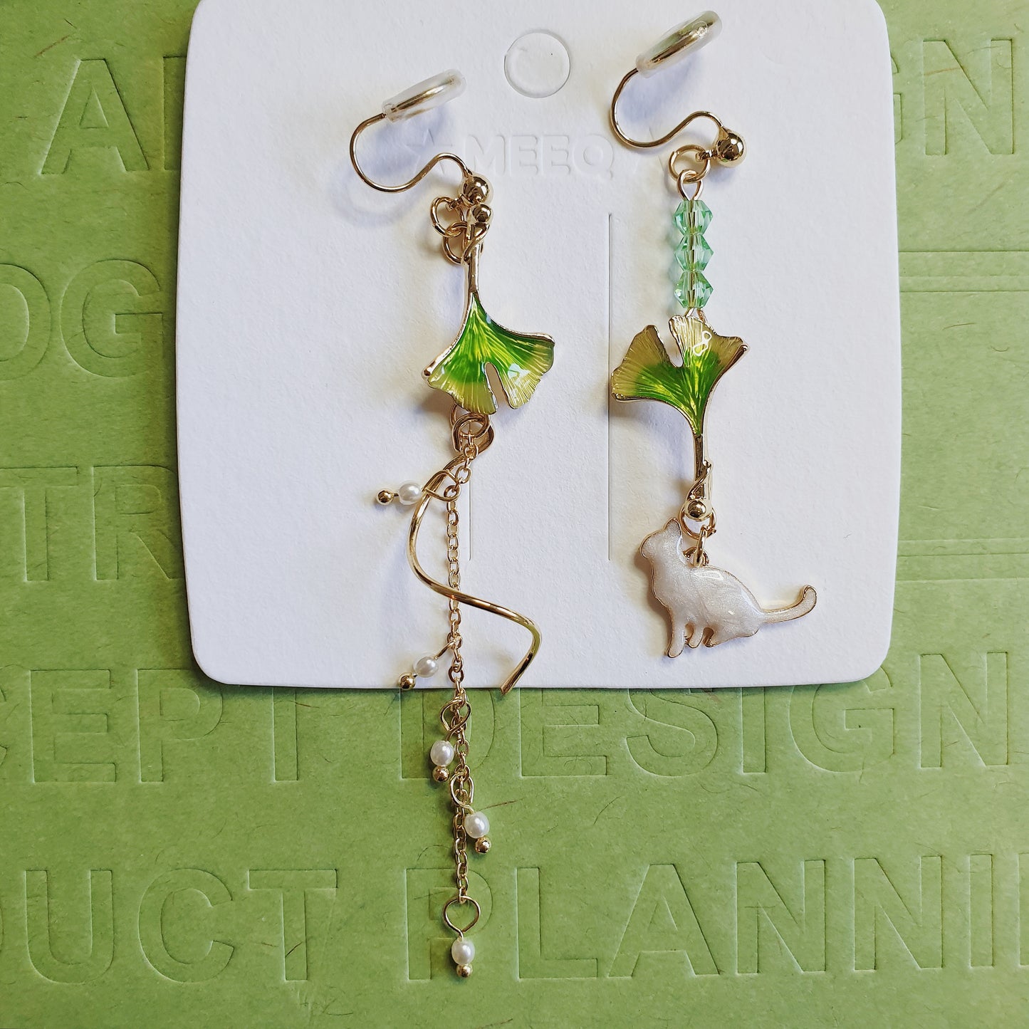 Luninana Clip-on Earrings - Marble White Kitten with Leaf Earrings LL027